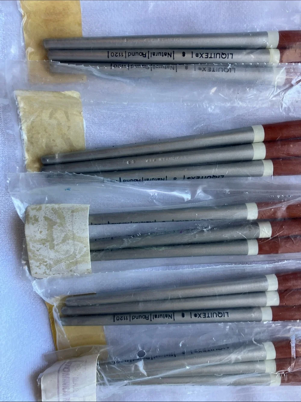 25 Liquitex 1120 Natural Round paintbrushes
